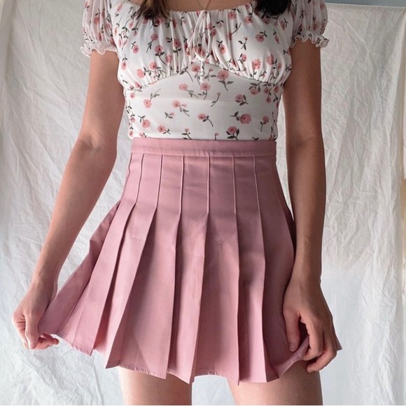 Aritzia Sunday Best Olive Micro Mini Skirt Pleated High Waisted micro skirt pink - Picture 7 of 8